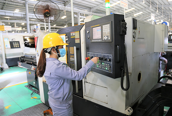 Tuyển dụng Thực tập sinh vận hành máy CNC làm việc tại Nhật Bản